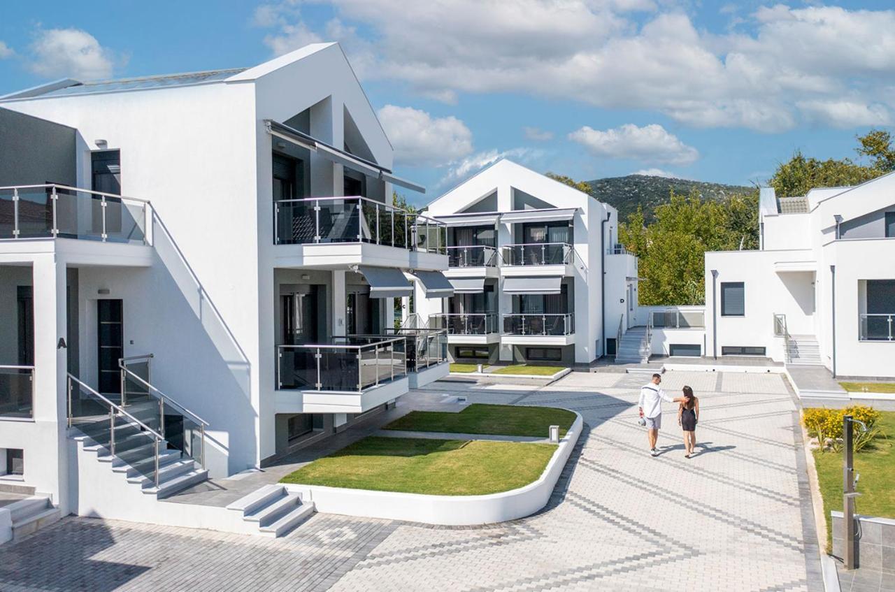 The Black Pearl Villa Kalamitsi (Macedonia)